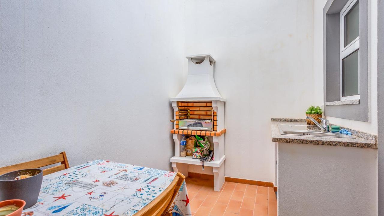 Glamorous 1 Bdr Duplex Apartment By Lovelystay タヴィラ エクステリア 写真