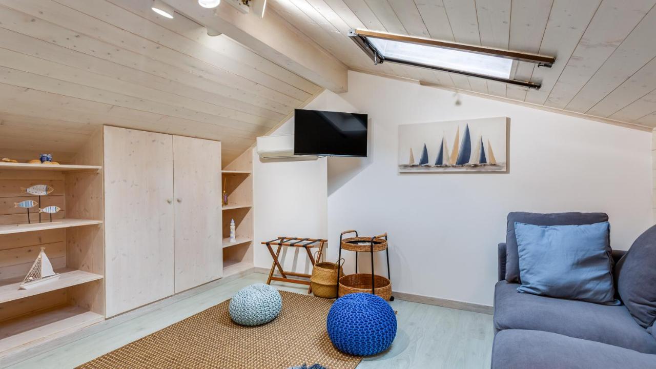 Glamorous 1 Bdr Duplex Apartment By Lovelystay タヴィラ エクステリア 写真